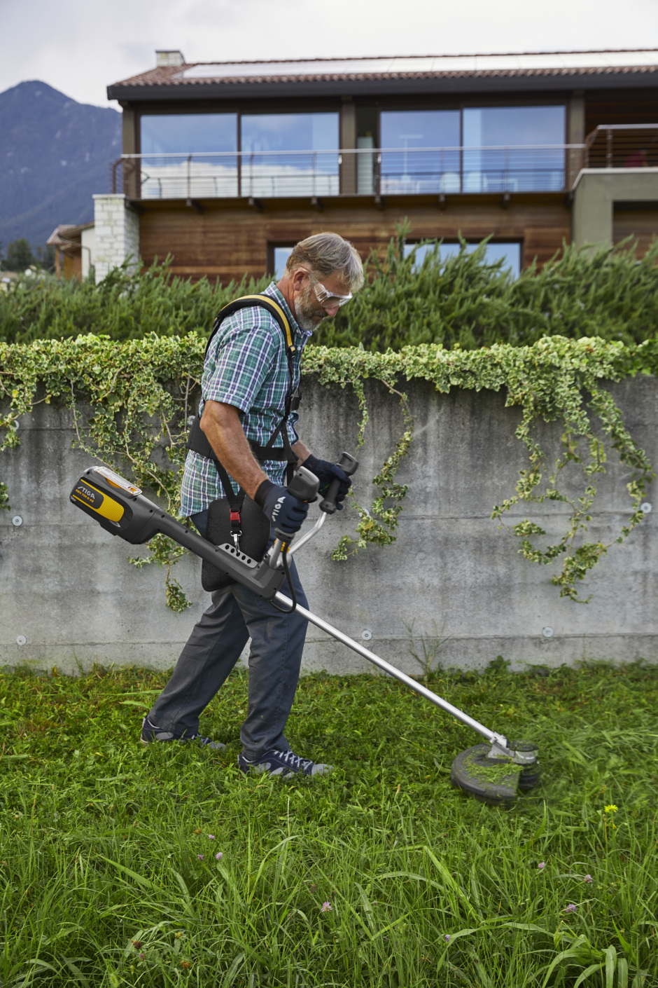 Stiga SBC 700 D AE Brushcutter - Image 6