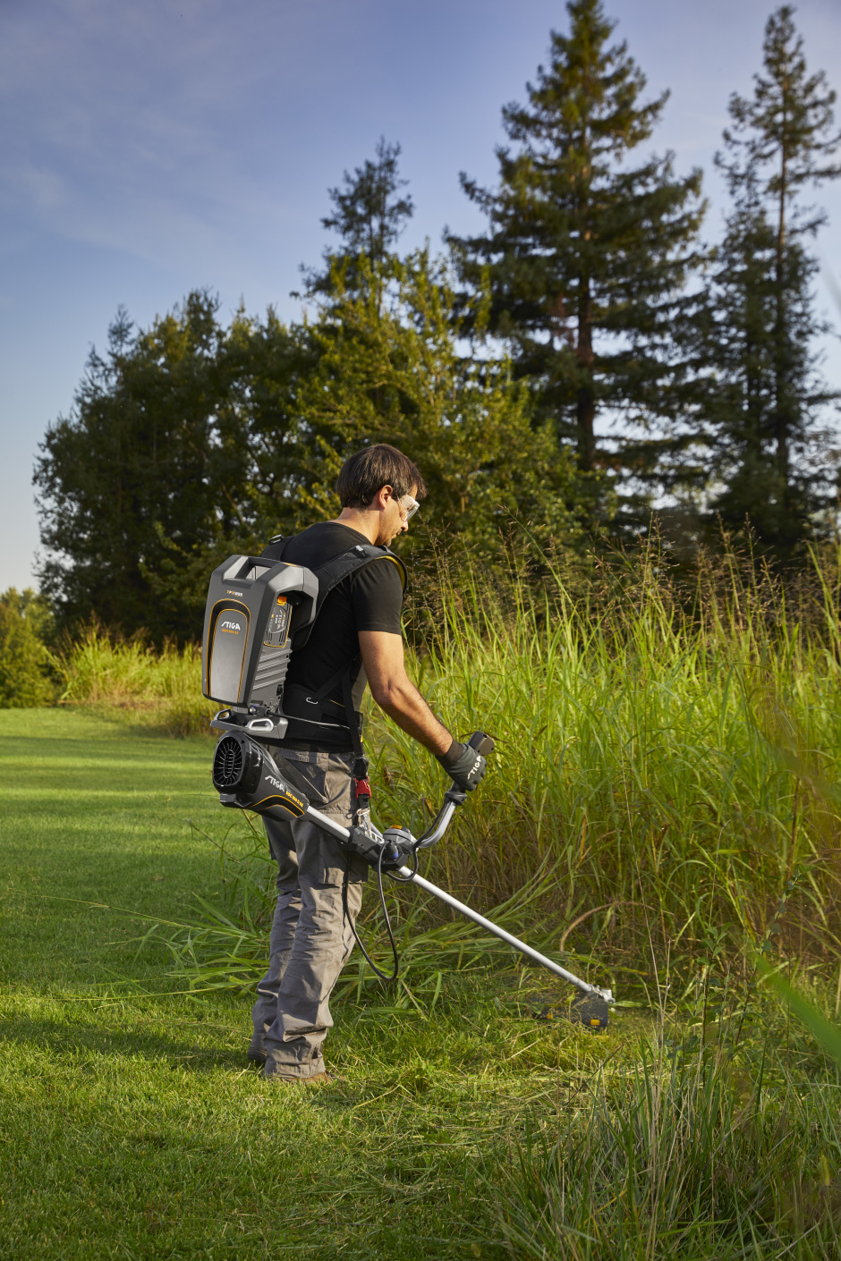 Stiga SBC 900 D AE Brushcutter - Image 2